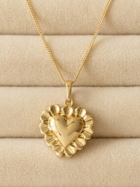 Vintage Style 14K Gold Plated Scalloped Heart Necklace | Water Resistant | 17.5"